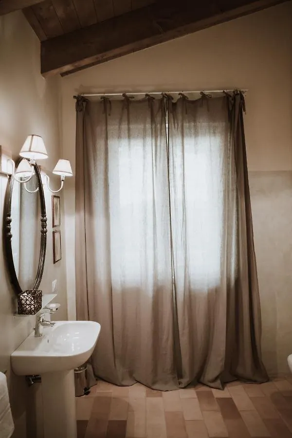 Parco Di Montebello Quattro Castella Farm stay